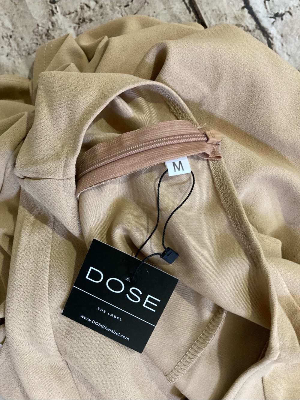NWT DOSE beige sleeveless fit and flare above knee dress size M - Picture 6 of 8